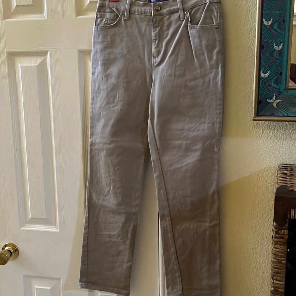 Gloria Vanderbilt-Tan-Jeans-Size-8P